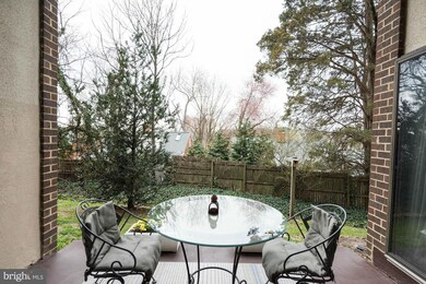 118 Roberts Ln unit 101, Alexandria, VA 22314 - photo 4