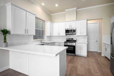 1606 Northwood St, Houston, TX 77009 - photo 7