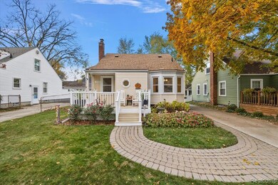 1908 Cambridge Rd, Berkley, MI 48072 - photo 2