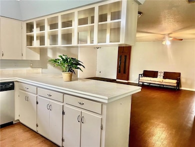 308 Iris Park Dr, Pineville, LA 71360 - photo 6