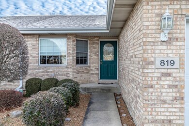 819 Blue Jay Way, Dyer, IN 46311 - photo 2