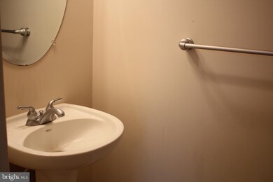 11100 Blockade Ln unit 106, Berlin, MD 21811 - photo 5