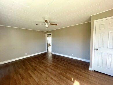 204 Sanderson Dr, Hopkinsville, KY 42240 - photo 4