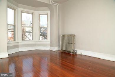 690 E Philadelphia St, York, PA 17403 - photo 2