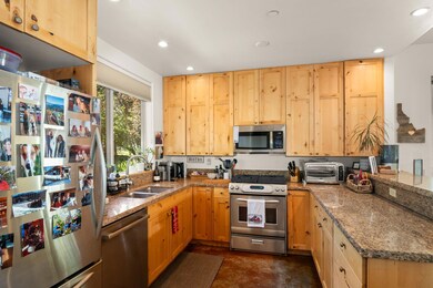 Kitchen 2