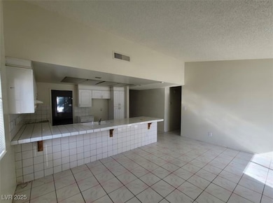 1673 Caliente Ct, Las Vegas, NV 89119 - photo 3