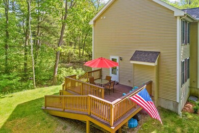 14 Holton Cir, Londonderry, NH 03053 - photo 2