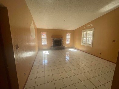 100 Lago Grande Dr, Horizon City, TX 79928 - photo 5