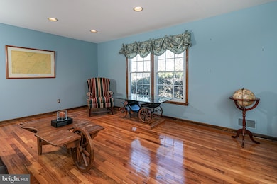 8 Tulsa Ct, Monmouth Junction, NJ 08852 - photo 7