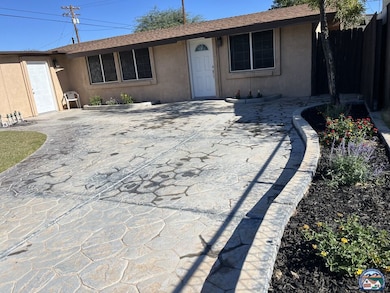 1111 Cottonwood Dr, El Centro, CA 92243 - photo 2