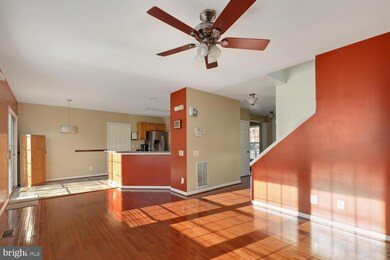 16263 Gayle Ct, Triangle, VA 22172 - photo 6