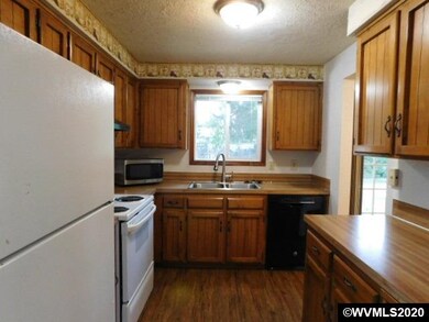 1066 Charlene St S, Salem, OR 97306 - photo 4