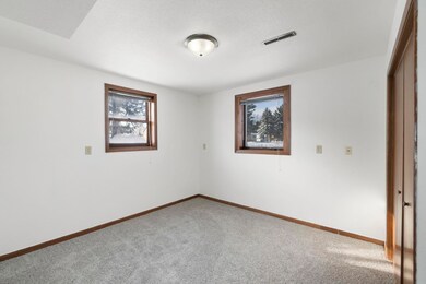 608-610 Martin Rd, Waterloo, IA 50701 - photo 7