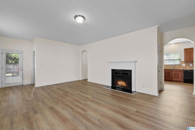 411 Glen Cross Way, Trussville, AL 35173 - photo 4