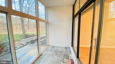 1637 Parkcrest Cir unit 100, Reston, VA 20190 - photo 6