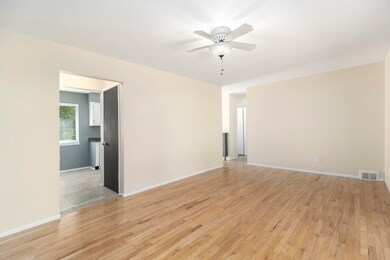 2935 Marshall St, Ann Arbor, MI 48108 - photo 5