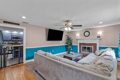 173 Cypress Ln, Nashua, NH 03063 - photo 2