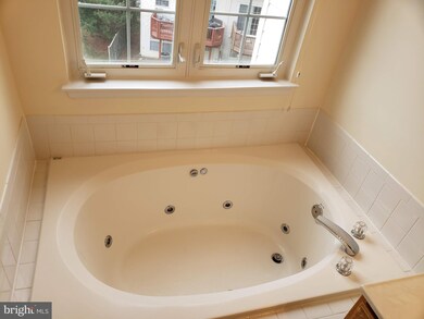 20910 Mountain Lake Terrace unit 2001, Germantown, MD 20874 - photo 3