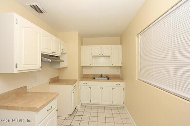 1292 Peacefield Dr, Jacksonville, FL 32205 - photo 7