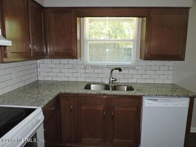 5154 Broken Arrow Dr N, Jacksonville, FL 32244 - photo 3