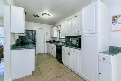 2125 Burpee Dr, Jacksonville, FL 32210 - photo 5