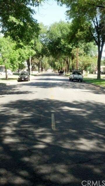 This is the view as you drive up the beautiful tre