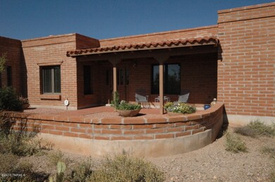 02 front courtyard