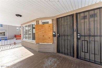 430 E 149th St unit 2/UP, Cleveland, OH 44110 - photo 3