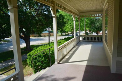 802 Maple Ave, Decorah, IA 52101 - photo 4