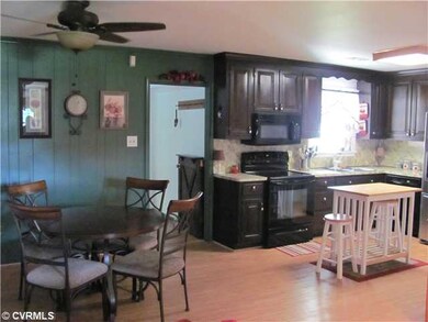 Kitchen - Eat-in Kitchen