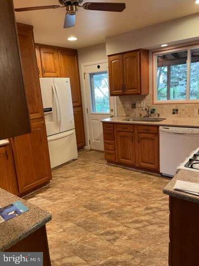 3505 Hiss Ave, Parkville, MD 21234 - photo 6