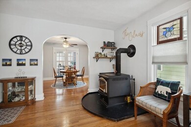 05_606Howard_10002_LivingRoom_LowRes