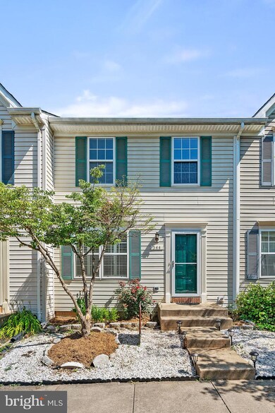 544 Highland Towne Ln, Warrenton, VA 20186 - photo 2