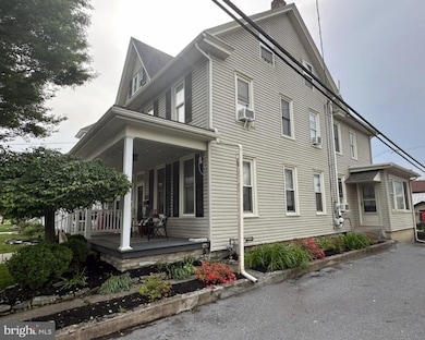 313 E Cherry St, Palmyra, PA 17078 - photo 6