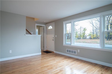 128 Airway Rd, Warwick, RI 02886 - photo 3