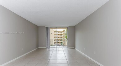 9360 Fontainebleau Blvd unit 310, Miami, FL 33172 - photo 4