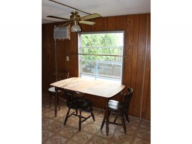 74 Glen St, Brattleboro, VT 05301 - photo 4