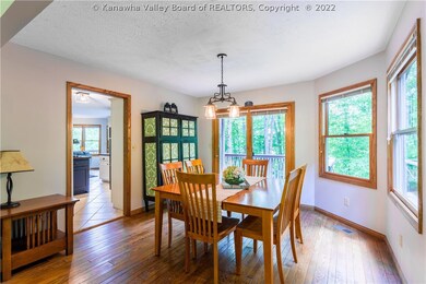 237 Cedar Dr, Teays Valley, WV 25560 - photo 6