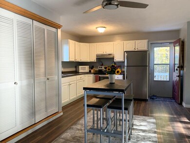 23 Crest kitchen 3