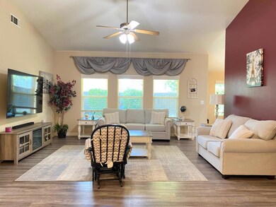 6942 E Fender Ave, Fresno, CA 93727 - photo 4