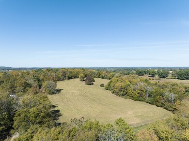 318 Snell Rd, Shelbyville, TN 37160 - photo 4