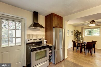 5310 Bangor Dr, Kensington, MD 20895 - photo 7