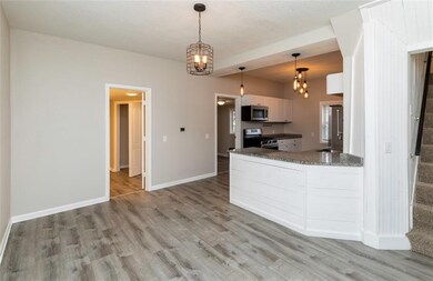 2325 Maple St, Des Moines, IA 50317 - photo 2