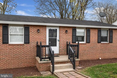 218 E 4th Ave, Ranson, WV 25438 - photo 4