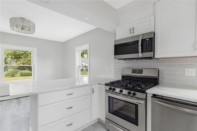 32 Edgemont St, Warwick, RI 02888 - photo 6