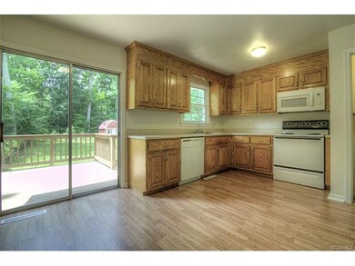 1315 Butternut Dr, Hopewell, VA 23860 - photo 5