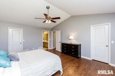 4 Jacob Dr, Eldridge, IA 52748 - photo 5