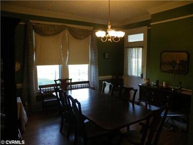 Dining Room - formal dining room (picture a little