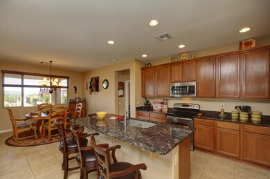 Gorgeous Kitchen & Finishes