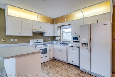 236 Lakeland Dr, Lake Placid, FL 33852 - photo 6